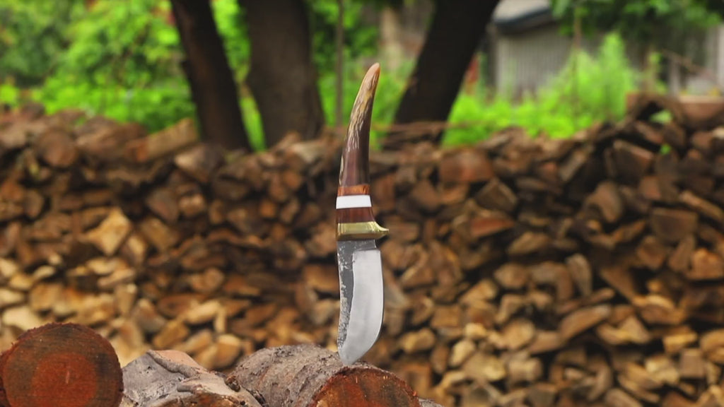 Handmade Damascus Hunting Knife: 10'' Carbon Steel Tracker